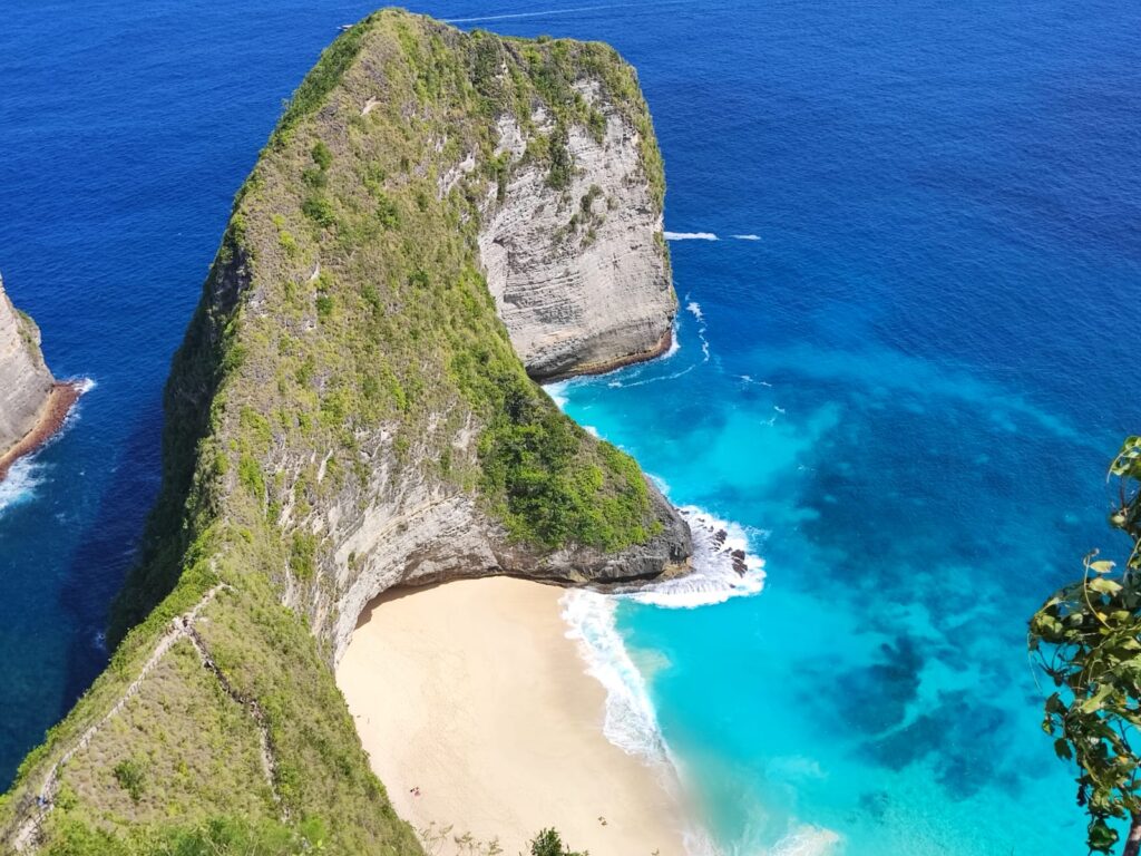 Bali - 14 Adventurous days on the Island of the Gods with breathtaking views 47 kelingking beach